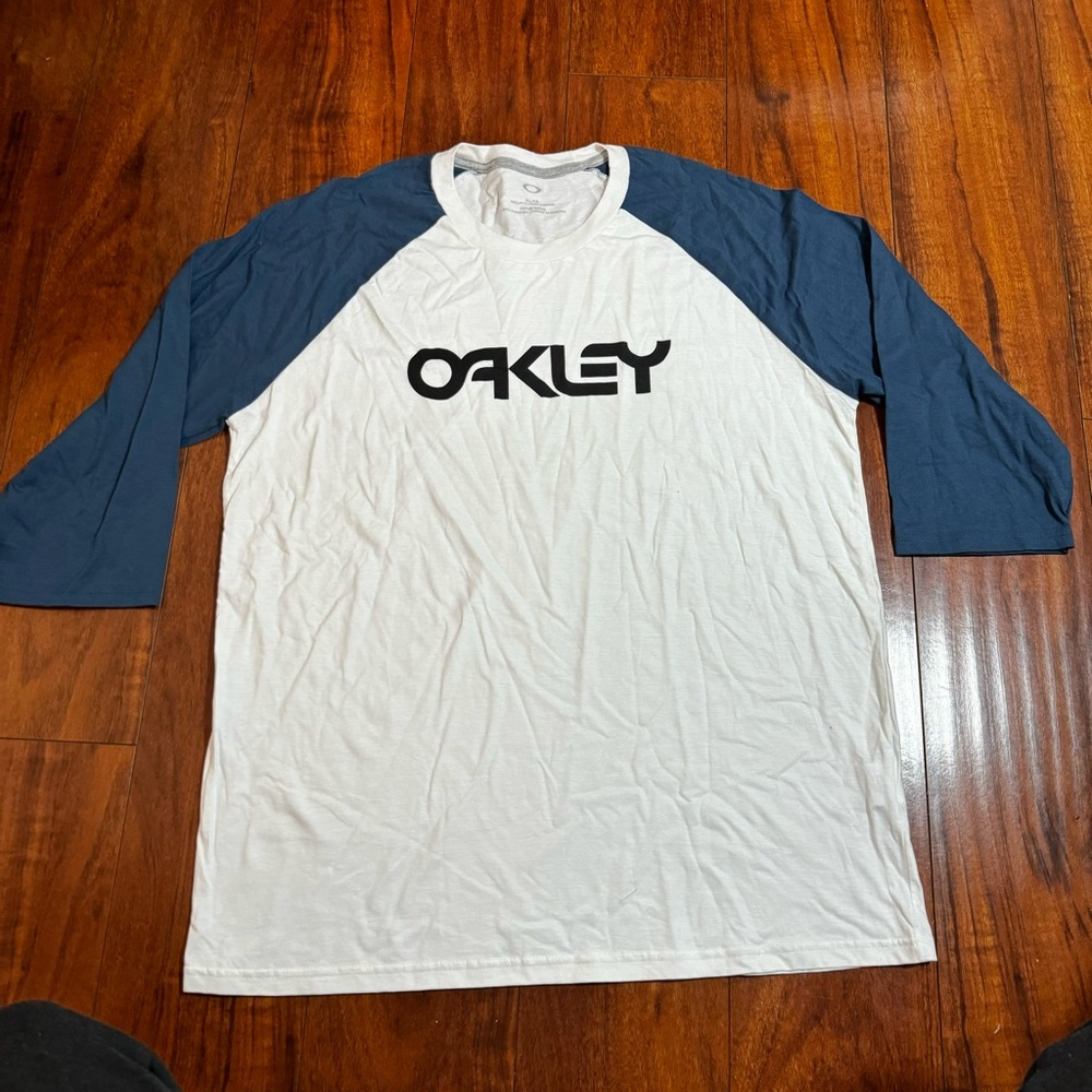 OAKLEY BASEBALL T-SHIRT SZ EXTRA LARGE XL